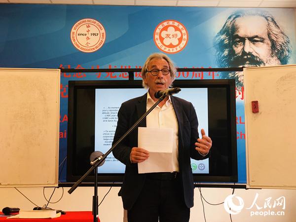 ���Ѕf(xi��)��ǰ��ϯ���ʿˡ�����ķ˹����ӑ���ϰl(f��)����ӛ���Ώ��z