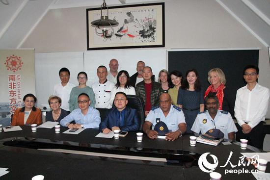 5��10�գ�ᘌ������l�l(f��)�Đ��԰������ϷǼs���|���Ļ��ֹ�ί��ͬɣ�D��Sandton������ֽM���̼Ҵ������_��ȫ��Ԓ�������Ҍ������e�O��(y��ng)�����zӰ����