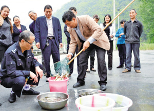 �׺Ӵ�����������ُ�I�~�����