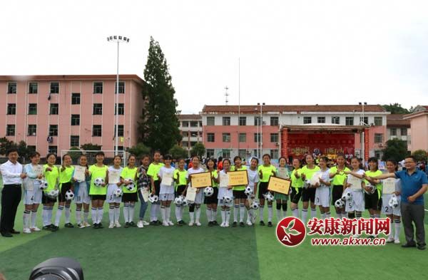 Ů�ӈF(tu��n)�w�ځ�܊��Ӱ�����������  �z.jpg