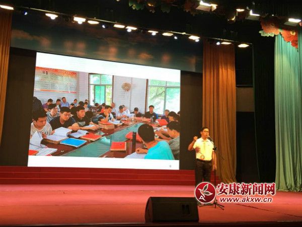 漢陰舉行“脫貧攻堅(jiān)我當(dāng)先鋒”主題演講賽 柯燕攝3_meitu_1.jpg