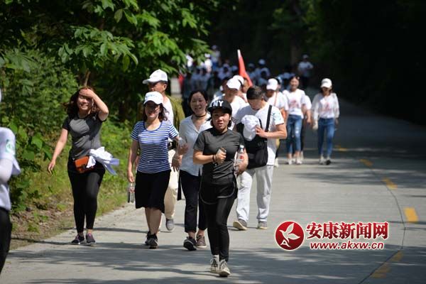 �����e�kǧ�˽����л��(d��ng)  ��� ���� �z2.jpg