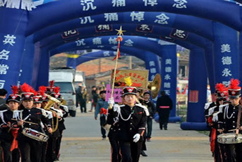 ��������������Y ��