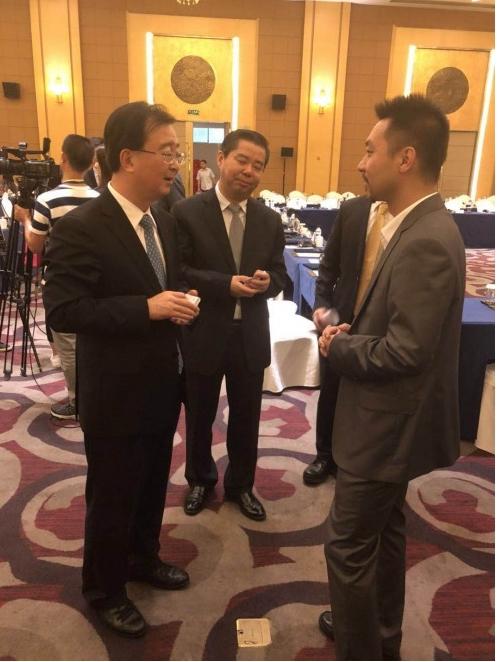 PingPong�c�����_(d��)�ɑ�(zh��n)�Ժ�������ͬ����羳���{(l��n)�D