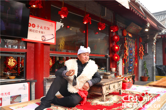 “網(wǎng)紅”經(jīng)濟背后的西安永興坊:用街區(qū)承載非遺民俗 用傳統(tǒng)點亮中國元素