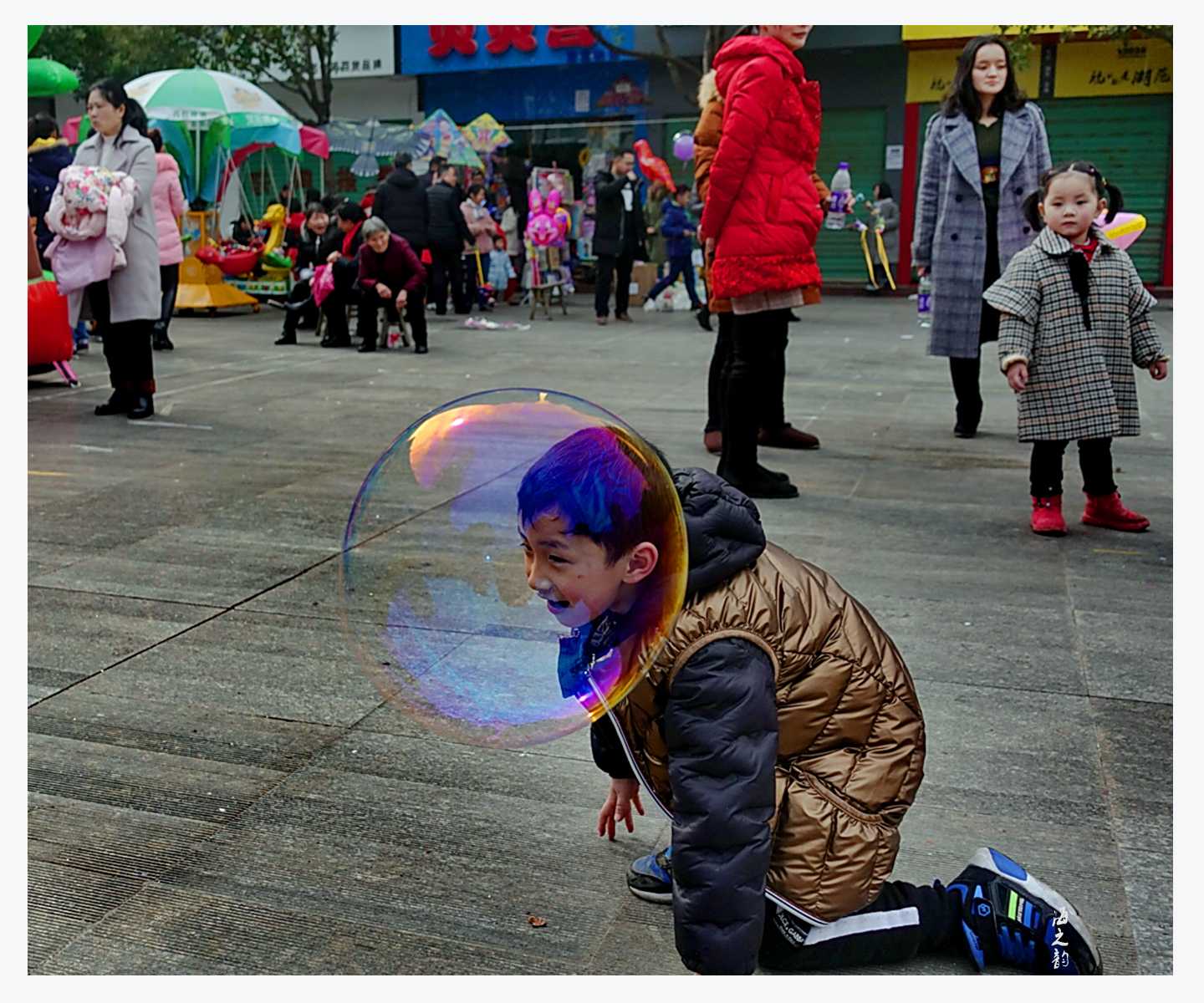 ���³�һ���磬Ѯ�(y��ng)ף���� �V��(ch��ng)һ�ǎׂ�(g��)���ӱM��Ĵ��������������Ĕz�ǶȾ��������(l��i)�к����ƺ��^����������  Ѧ����   �z.jpg