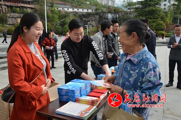 ���޿h˾���ִ����_(k��i)չ&ldquo;�ߺڳ���&rdquo;���� �I(y��ng)��ȫ���c���Շ�11.jpg