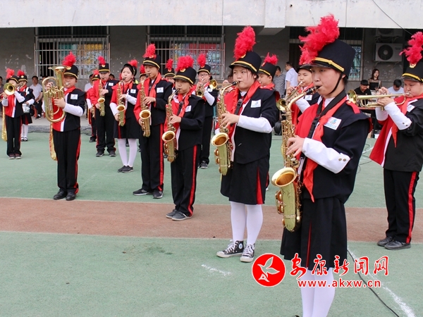 恒大小學(xué)管樂(lè)隊(duì)展示.jpg