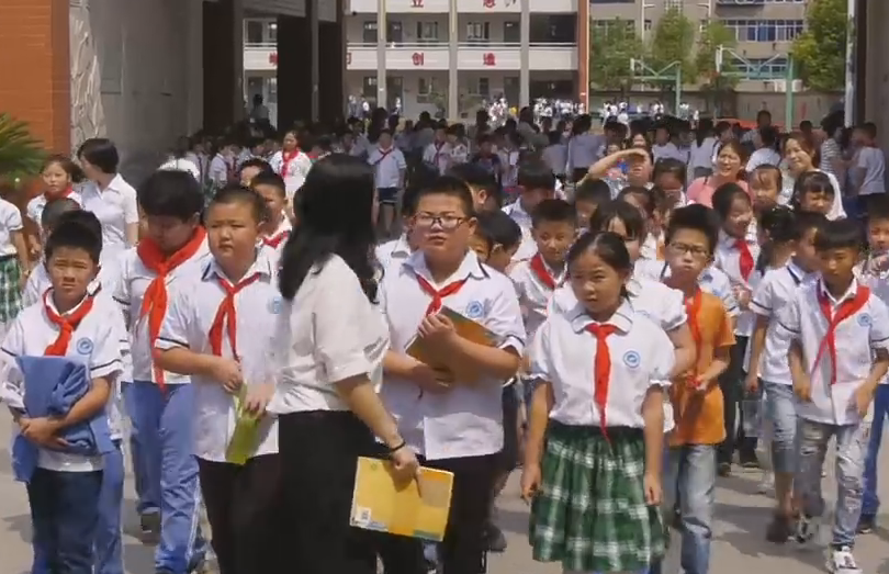 �_�W(xu��)��  �����c ���ի@