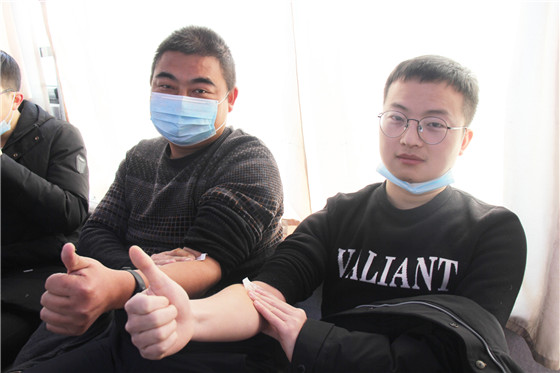 血液是生命的禮物——中國聯(lián)通安康市分公司、安康大數(shù)據(jù)運(yùn)營有限公司聯(lián)合開展冬季應(yīng)急獻(xiàn)血活動(dòng)