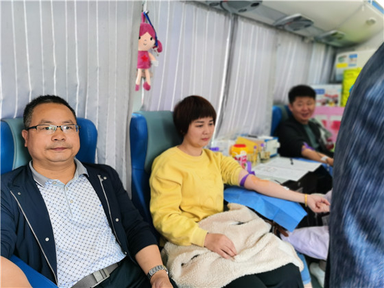 獻(xiàn)血傳真情，為黨旗添光彩 ——三元村春季無償獻(xiàn)血活動側(cè)記